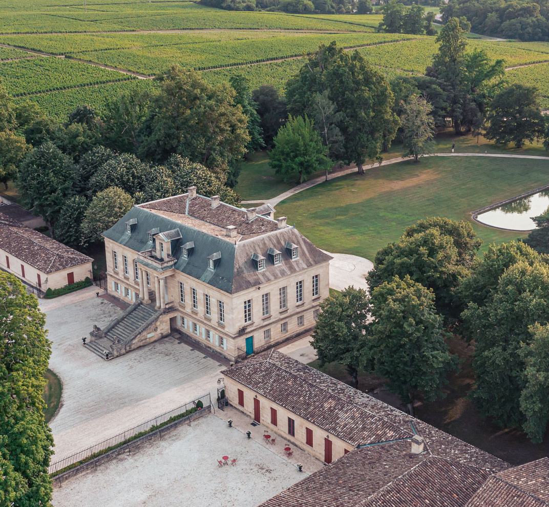 vue aérienne Château La Louvière