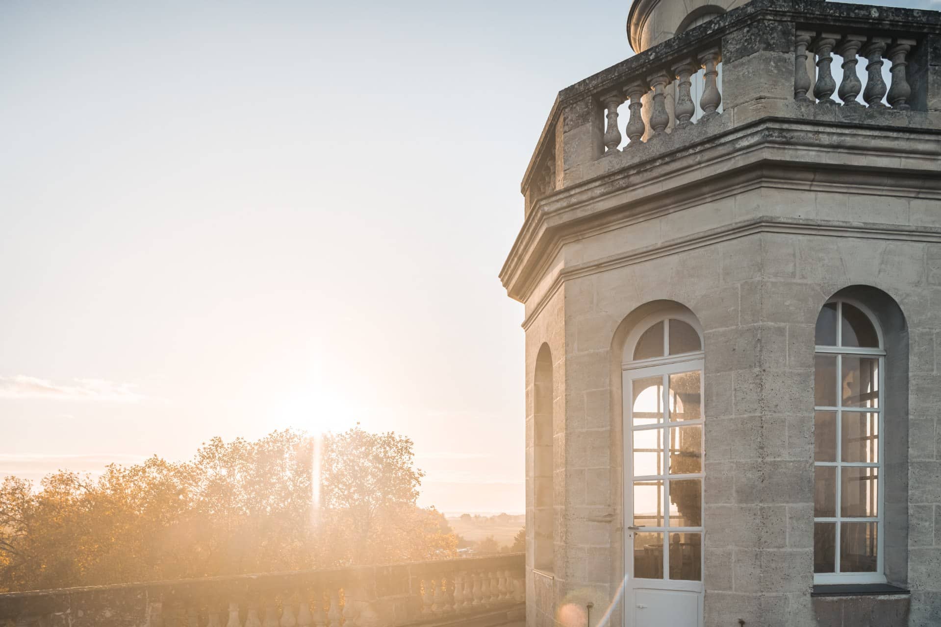 Château Bonnet, coucher de soleil sur la tour, Entre-deux-Mers