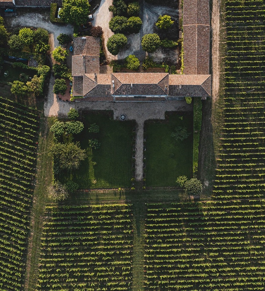 vignoble chateau de barbe blanche vue aérienne